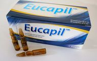 Eine Packung EUCAPIL® enthält 30 Ampullen zu je 2 ml und deckt den Bedarf für einen Monat ab.